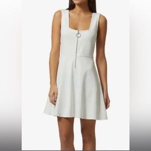 AVEC LES FILLES White fit, and flare zip dress! XS